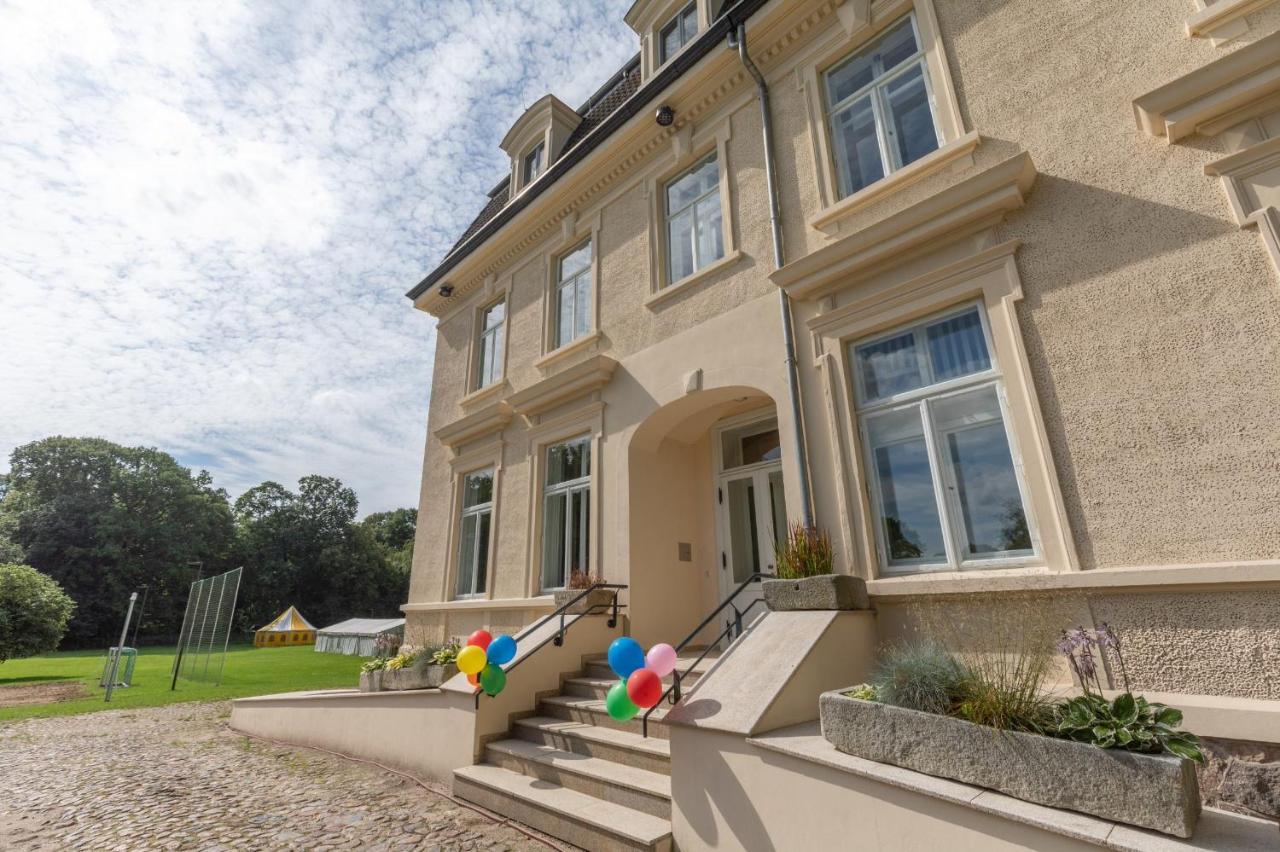 Familienhotel Schloss Leizen Bioverpflegung المظهر الخارجي الصورة