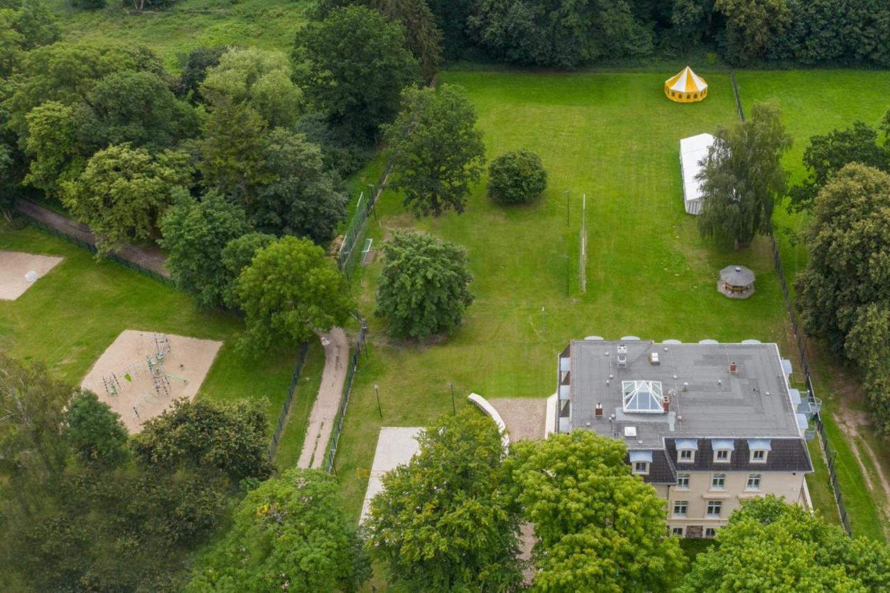 Familienhotel Schloss Leizen Bioverpflegung المظهر الخارجي الصورة