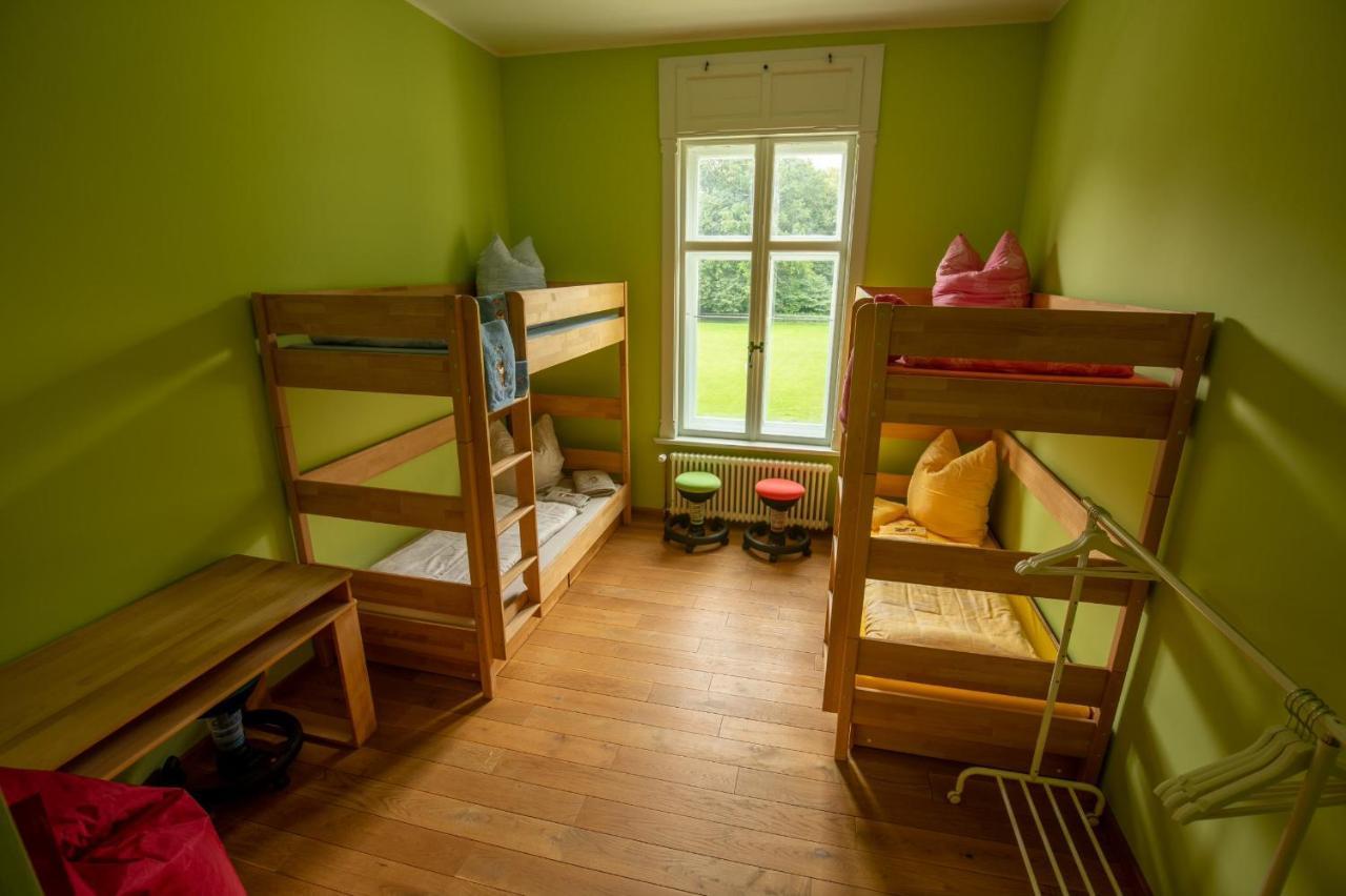 Familienhotel Schloss Leizen Bioverpflegung المظهر الخارجي الصورة