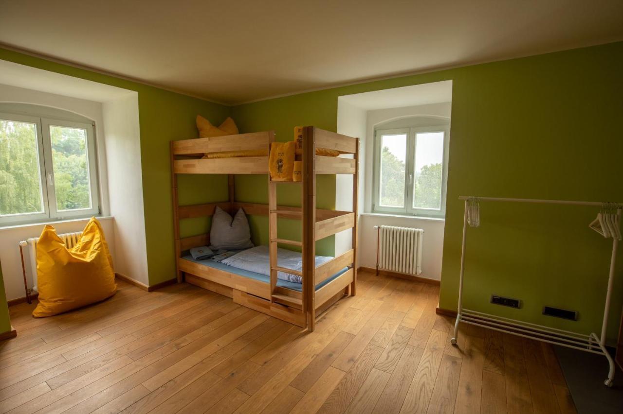 Familienhotel Schloss Leizen Bioverpflegung المظهر الخارجي الصورة