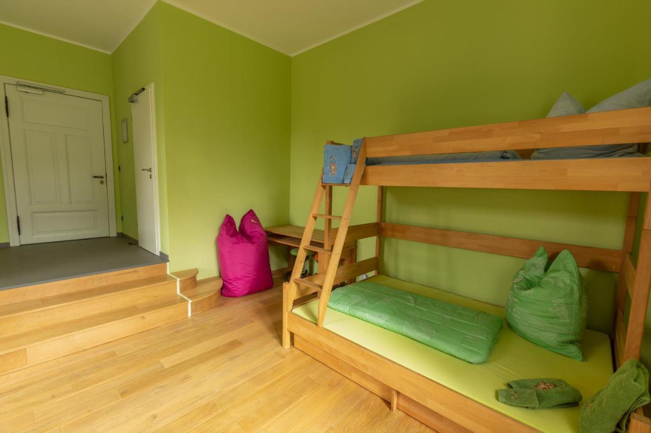 Familienhotel Schloss Leizen Bioverpflegung المظهر الخارجي الصورة