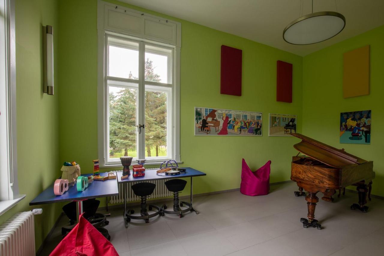 Familienhotel Schloss Leizen Bioverpflegung المظهر الخارجي الصورة